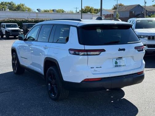 2021 Jeep Grand Cherokee L Laredo