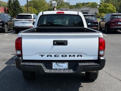 2018 Toyota Tacoma SR