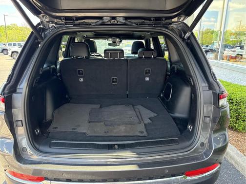 Metallic 2024 Jeep Grand Cherokee 4xe Base