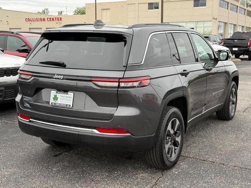 Metallic 2024 Jeep Grand Cherokee 4xe Base