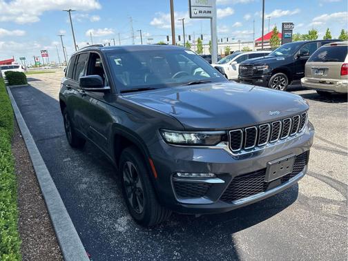 Metallic 2024 Jeep Grand Cherokee 4xe Base