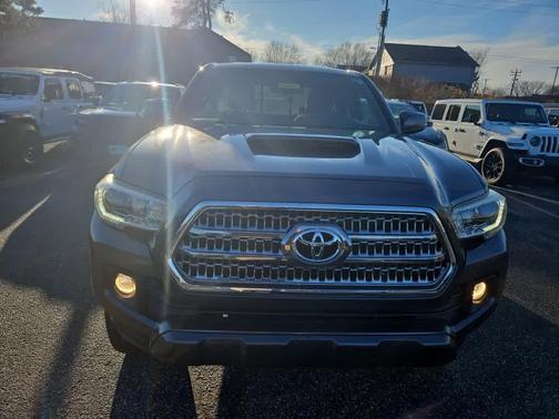 2016 Toyota Tacoma TRD Sport