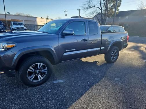 2016 Toyota Tacoma TRD Sport