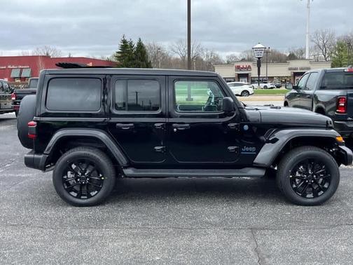 2025 Jeep Wrangler 4xe Sahara