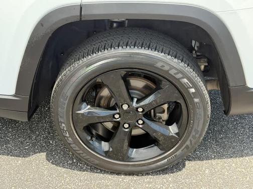2022 Jeep Grand Cherokee L Laredo