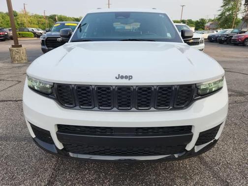 2022 Jeep Grand Cherokee L Laredo