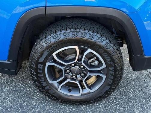 2023 Jeep Grand Cherokee 4xe Trailhawk