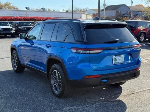 2023 Jeep Grand Cherokee 4xe Trailhawk
