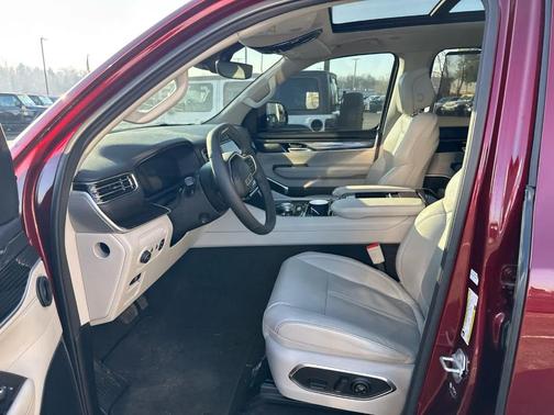 2024 Jeep Wagoneer Base