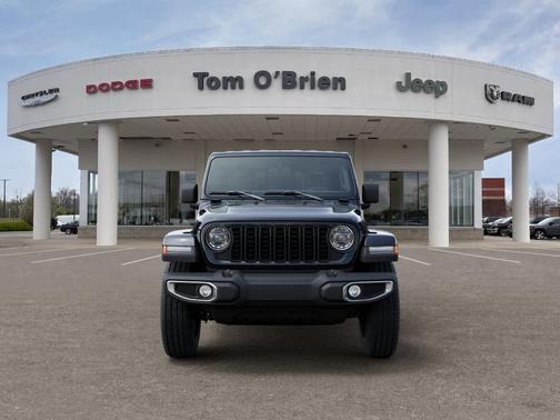 Black Clearcoat 2026 Jeep Gladiator Sport