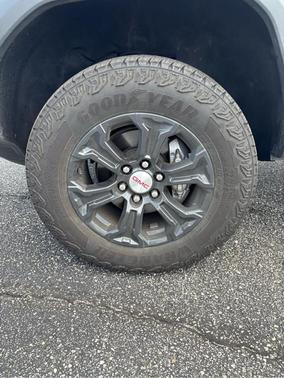 2024 GMC Canyon Elevation
