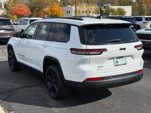 2023 Jeep Grand Cherokee L Laredo