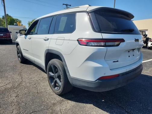 2023 Jeep Grand Cherokee L Laredo