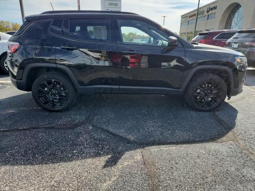 2023 Jeep Compass Altitude