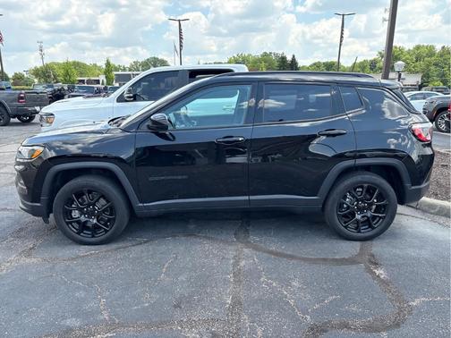 2023 Jeep Compass Altitude