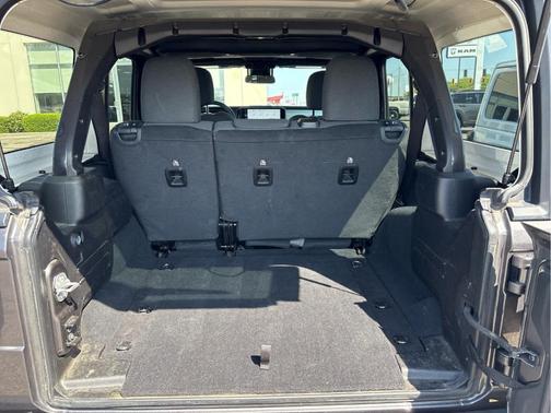 Granite Crystal Clearcoat Metallic 2024 Jeep Wrangler Sport