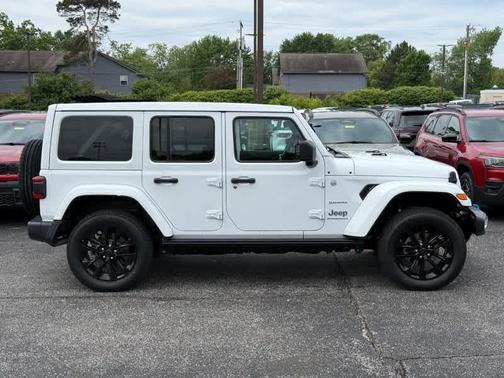 Bright White Clearcoat 2024 Jeep Wrangler 4xe Sahara