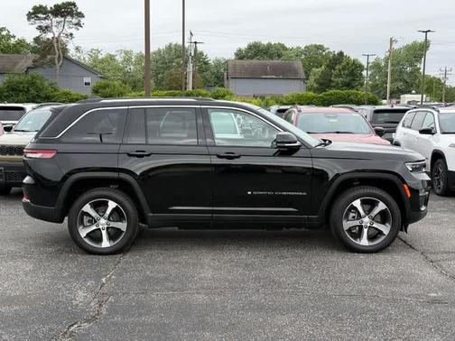 Diamond Black 2023 Jeep Grand Cherokee 4xe Base