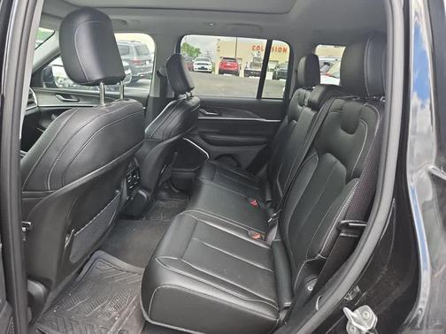 Diamond Black 2023 Jeep Grand Cherokee 4xe Base