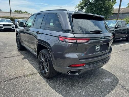 Metallic 2023 Jeep Grand Cherokee 4xe Base