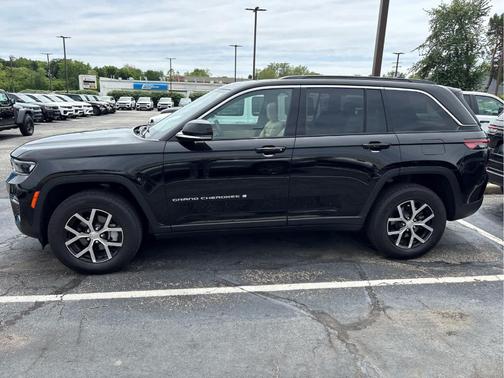 Diamond Black 2025 Jeep Grand Cherokee Limited