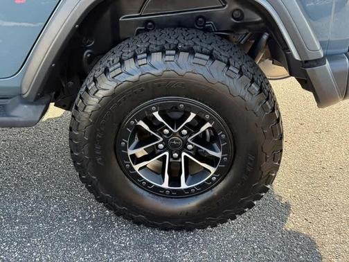 Anvil Clearcoat 2024 Jeep Wrangler Sport