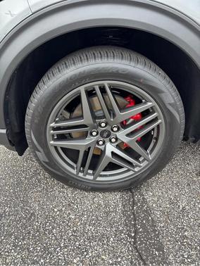 Carbonized Gray Metallic 2026 Ford Explorer ST-Line
