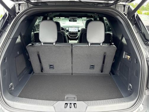 Carbonized Gray Metallic 2026 Ford Explorer ST-Line