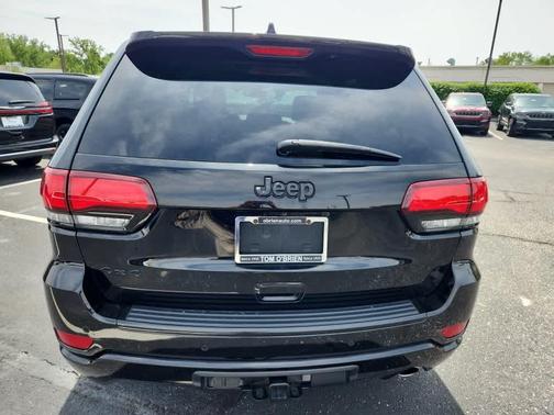 2017 Jeep Grand Cherokee Altitude