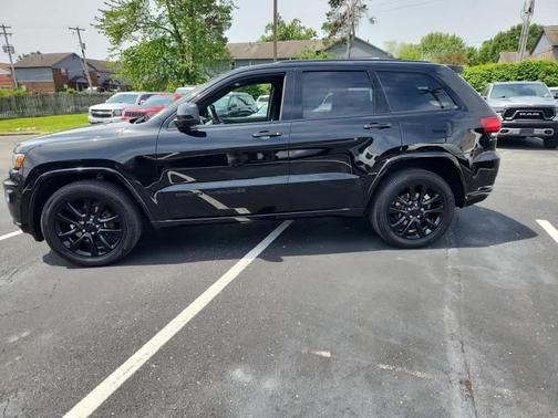 2017 Jeep Grand Cherokee Altitude