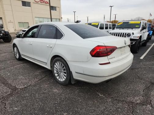 2017 Volkswagen Passat 1.8T SE