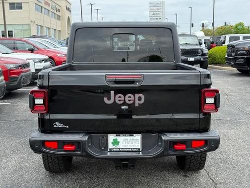 Black Clearcoat 2024 Jeep Gladiator Rubicon