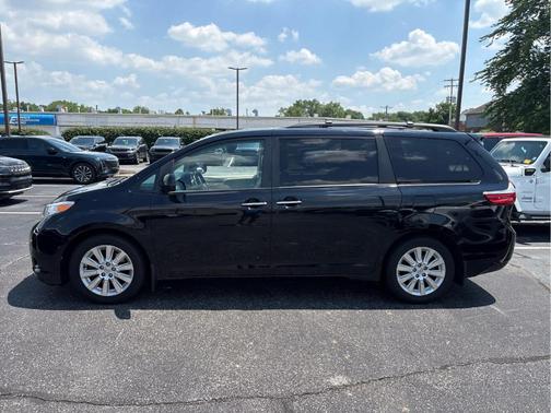 2015 Toyota Sienna XLE