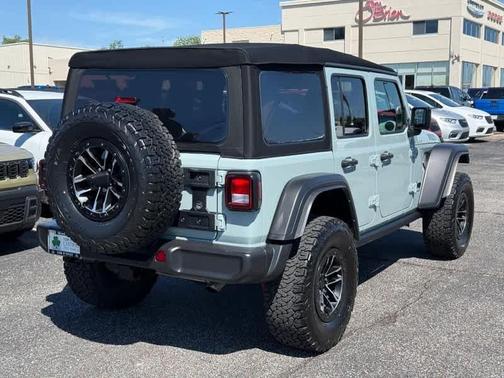Earl Clearcoat 2024 Jeep Wrangler Sport