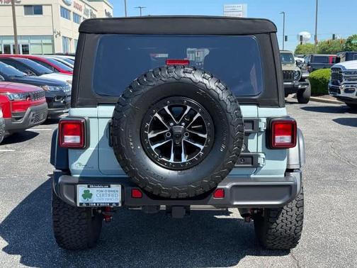 Earl Clearcoat 2024 Jeep Wrangler Sport