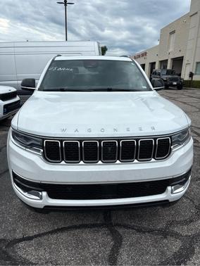 Bright White Clearcoat 2023 Jeep Wagoneer Base