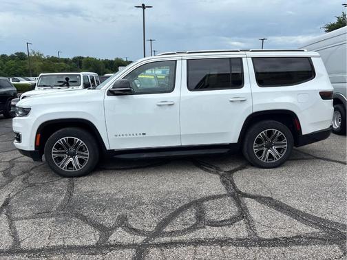 Bright White Clearcoat 2023 Jeep Wagoneer Base