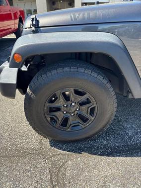 Granite Crystal Clearcoat Metallic 2017 Jeep Wrangler Unlimited Sport