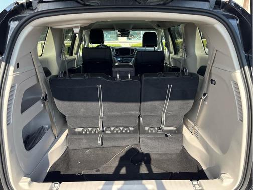 Diamond Black 2024 Chrysler Pacifica Touring-L