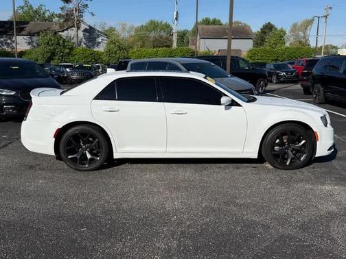 2023 Chrysler 300 S