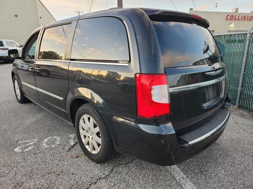 2015 Chrysler Town & Country Touring