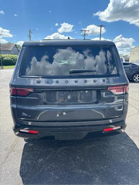 Metallic 2023 Jeep Wagoneer L Series II