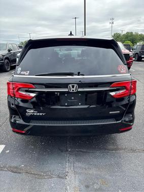 Crystal Black Pearl 2023 Honda Odyssey Touring