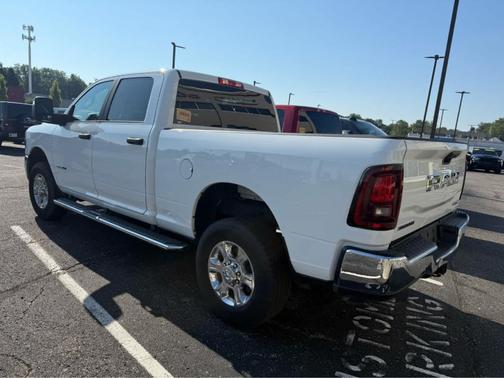 Bright White Clearcoat 2026 RAM 2500 Big Horn