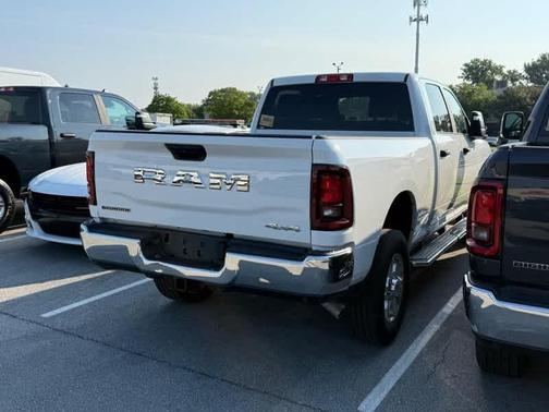 Bright White Clearcoat 2026 RAM 2500 Big Horn