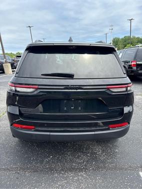 Diamond Black 2025 Jeep Grand Cherokee Limited