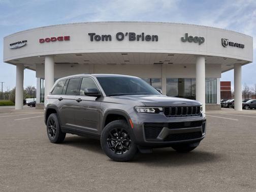 Metallic 2026 Jeep Grand Cherokee Laredo