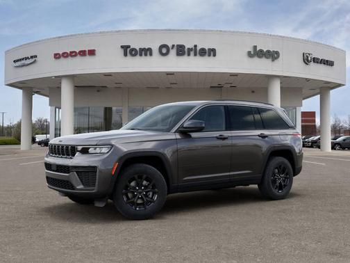 Metallic 2026 Jeep Grand Cherokee Laredo