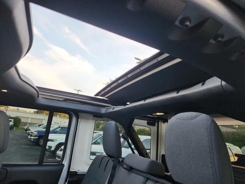 2024 Jeep Wrangler 4xe Sport