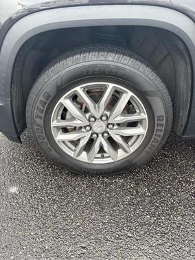 2017 GMC Acadia SLE-2